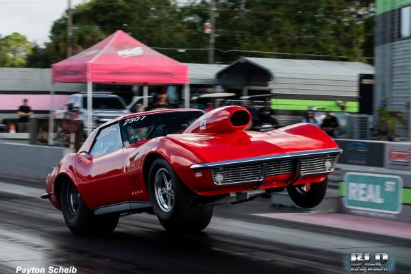 Wheelstanding SB2 1968 Corvette
